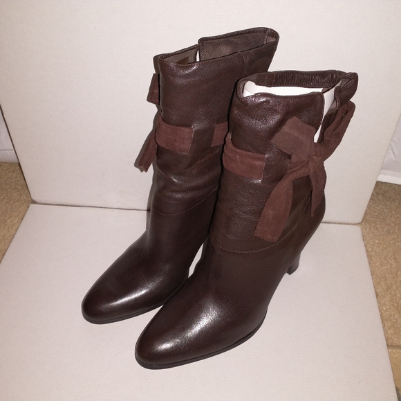 Charles by Charles David Booties Brown sz 10 NIB - Picture 2 of 9